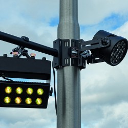 Support de montage pour mât/poteau